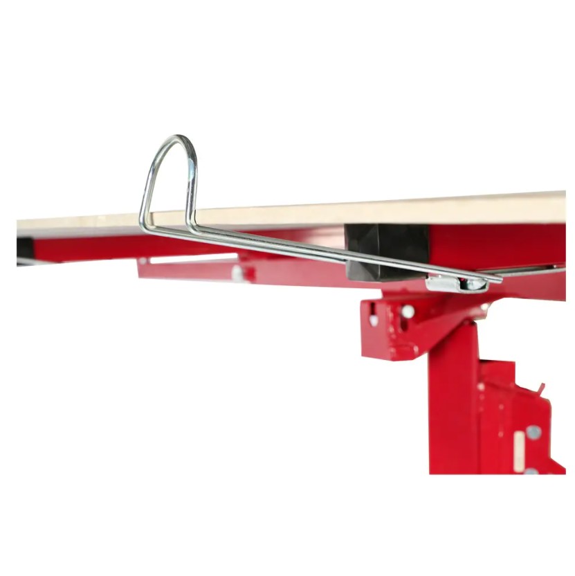 Welche Vorsichtsmaßnahmen sind bei der Nutzung von Aufzügen zu beachten?